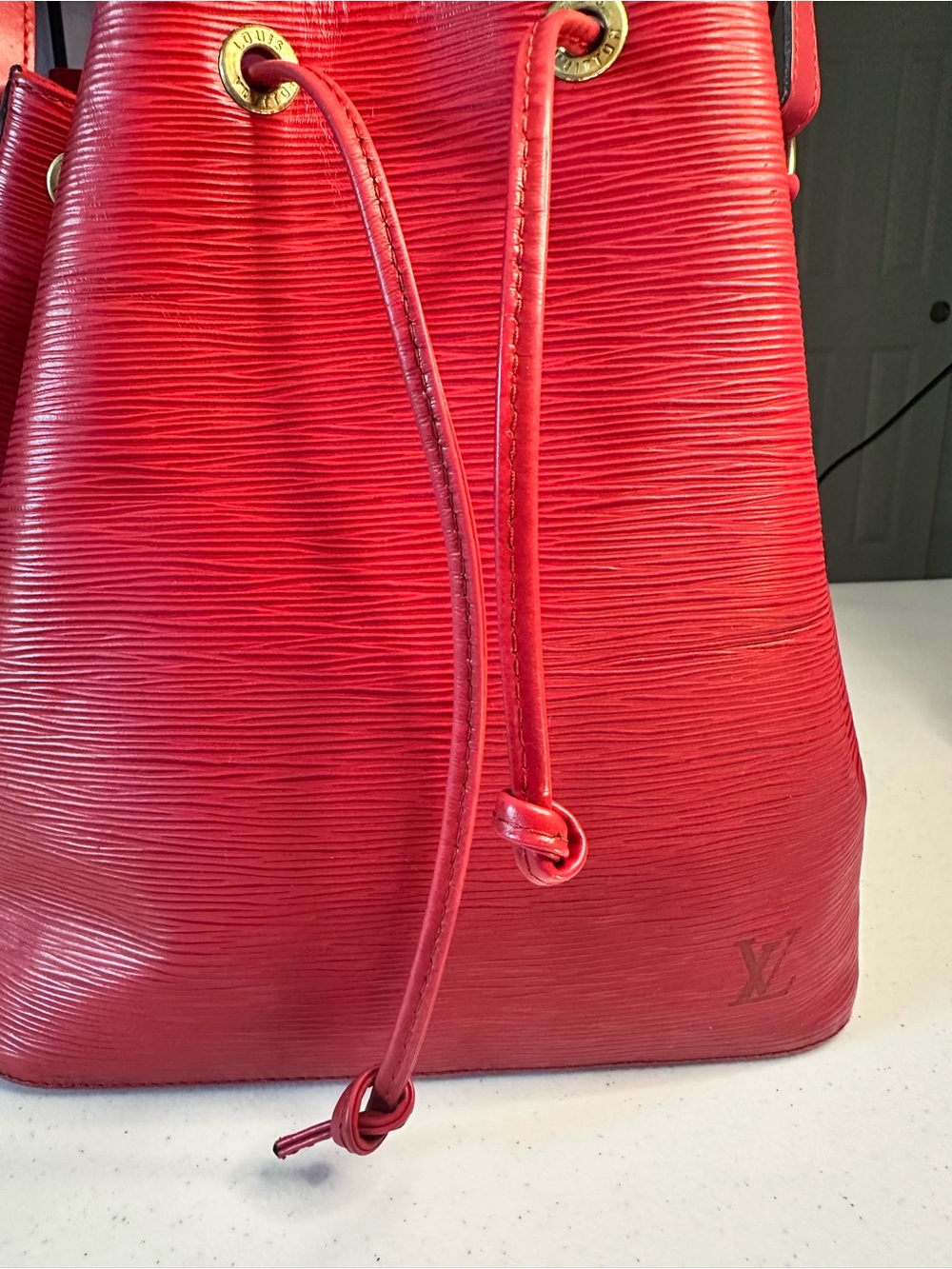 Louis Vuitton Red Epi Leather Drawstring Hobo Bag - Picture 4 of 11